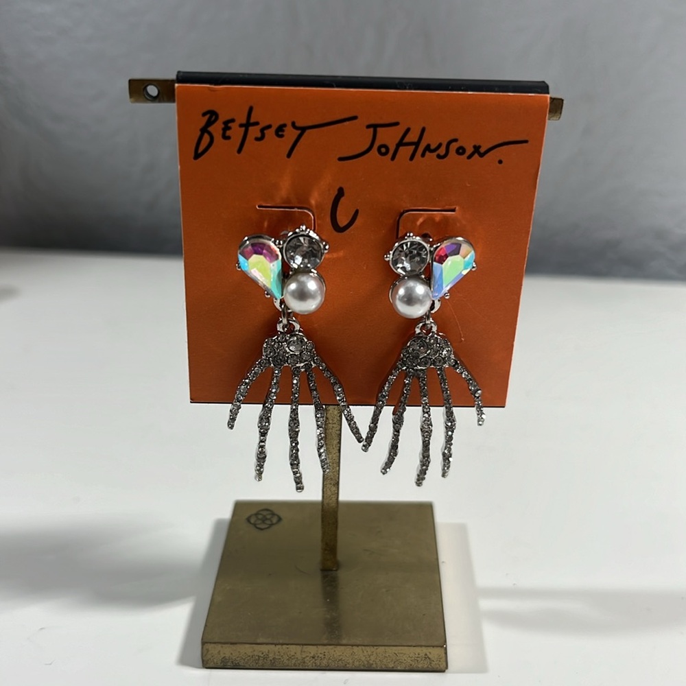 Betsy Johnson Holiday Earings - Picture 4 of 5